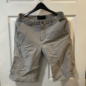 Mens Gray Oakley Shorts (W31)